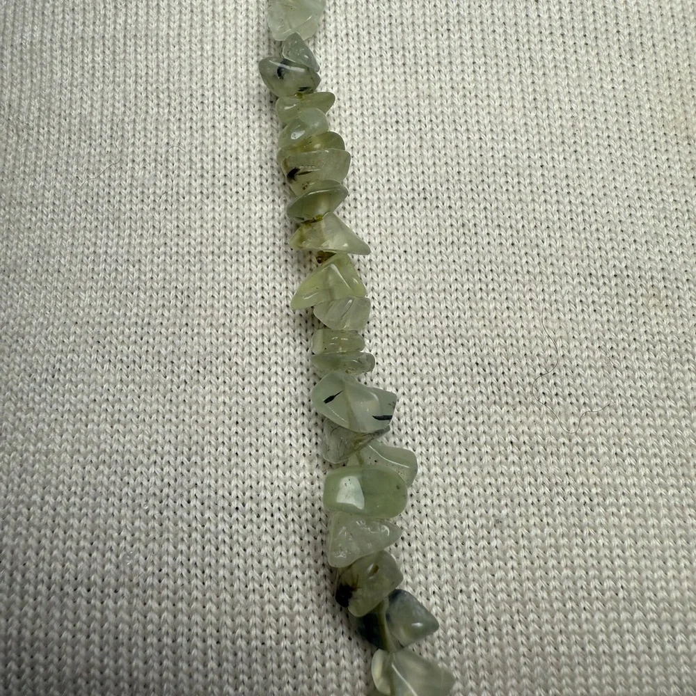 Source‎ Unknown Light Green Gemstone Necklace